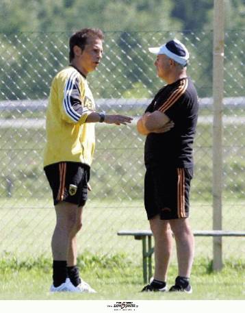 Φερέρ στον πάγκο της ΑΕΚ για ακόμα τέσσερα χρόνια, καθοδόν και ο Ριβάλντο