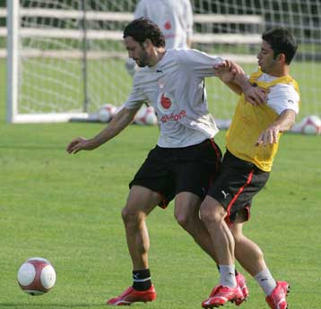 Οκκάς και Μπουλούτ αποχαιρέτησαν τον Ολυμπιακό