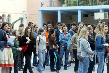Με Ιστορία, Βιολογία και Αρχές Οργάνωσης συνεχίζονται το Σάββατο οι Πανελλαδικές