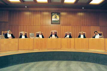 Το ΣτΕ απέρριψε αίτηση της Vodafone για αναστολή του προστίμου της ΑΔΑΕ