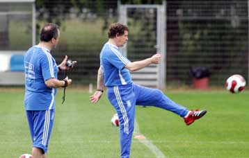 Ραντεβού για την Δευτέρα δίνουν ξανά οι ποδοσφαιριστές της Εθνικής