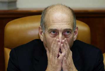 Με σκληρότερα αντίποινα απειλεί ο Εχούντ Ολμέρτ την αδιάλλακτη Χαμάς