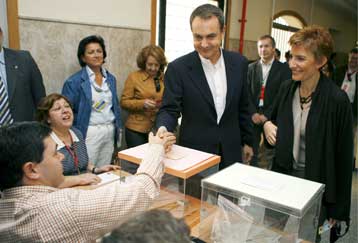 Περιφερειακές εκλογές την Κυριακή στην Ισπανία με το βλέμμα στις κάλπες του 2008