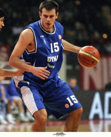 Κάτοικος Μόσχας και παίκτης της Ντιναμό θα παραμείνει ο Αντώνης Φώτσης