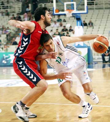 Στον τελικό με «sweep» ο Παναθηναϊκός, ο Αρης προηγείται 2-1 του Ολυμπιακού