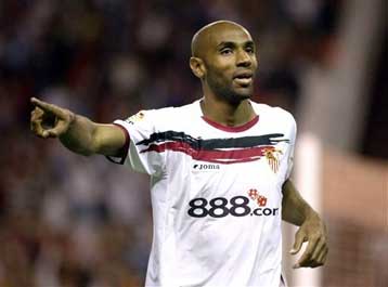 Η Σεβίλη παραμένει στην κούρσα του τίτλου, υποβιβάζεται η Ταραγόνα