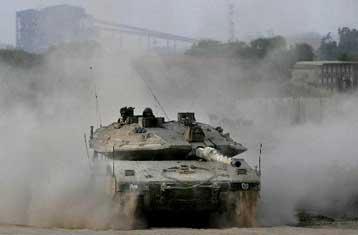 «Ακροβατεί» η Μέση Ανατολή με αεροπορικές επιδρομές, συμπλοκές και συλλήψεις