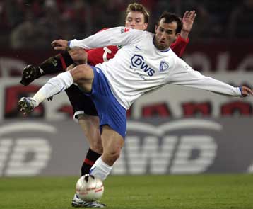 Δεύτερος καλύτερος παίκτης της bundesliga ψηφίστηκε ο Γκέκας