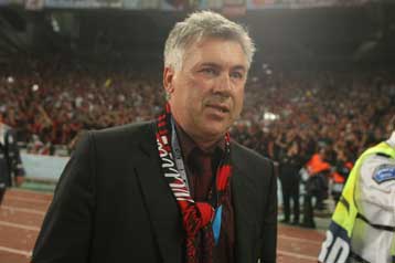 Στον πάγκο της Μίλαν μέχρι το 2010 ο Κάρλο Αντσελότι