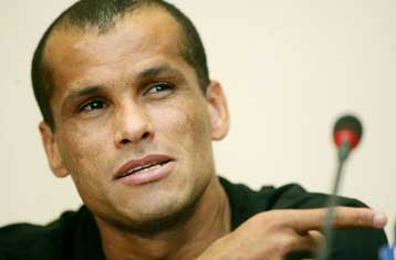 Παίκτης της ΑΕΚ για τα επόμενα δύο χρόνια ο Ριβάλντο