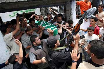 Συνάντηση Ολμέρτ – Αμπάς την προσεχή εβδομάδα μπροστά στην «έκρηξη» βίας