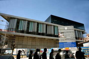 Την απαλλοτρίωση των κτιρίων που κρύβουν τη θέα προς την Ακρόπολη ανακοίνωσε ο ΥΠΠΟ