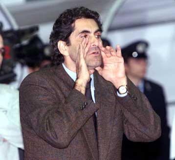 Ο Τάκης Κορωναίος στον πάγκο της γυναικείας ομάδας του Πανιωνίου