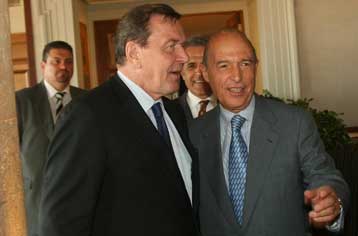 Ενδιαφέροντα σχόλια από τον Γκ.Σρέντερ στην παρουσίαση του βιβλίου του