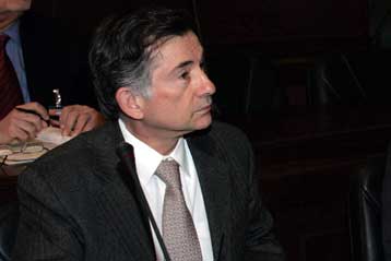 Στη Δικαιοσύνη προσφεύγει ο Γιώργος Κουρής