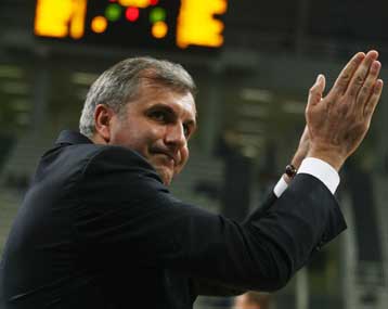 Ομπράντοβιτς και Ρεκαλκάτι στον πάγκο της μικτής Ευρώπης στο ματς με την Ελλάδα