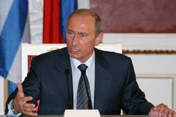 Για «ανταγωνισμό εξοπλισμών» κατηγορεί ο Πούτιν τις ΗΠΑ