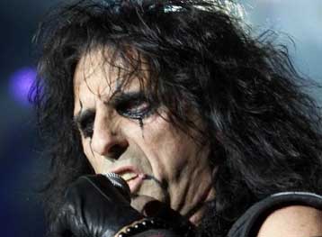 Στο θέατρο Λυκαβηττού την Πέμπτη για μία και μοναδική εμφάνιση ο Αλις Κούπερ