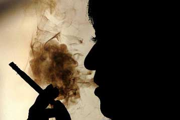 Νομοθετικές ρυθμίσεις με στόχο τον περιορισμό του καπνίσματος στις νεαρές ηλικίες