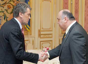 Σε γερμανικό νοσοκομείο για θεραπεία από πιθανή δηλητηρίαση Ουκρανός υπουργός