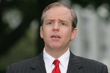 Παραιτήθηκε ένας από τους στενότερους συνεργάτες του Τζορτζ Μπους