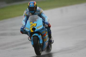 Πρώτη pole position για τον Στόνερ, δίπλα του ξεκινούν Βερμιούλν και Ρόσι