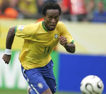 Στην Μπάγερν Μονάχου στέλνει το «Kicker» τον Ζε Ρομπέρτο