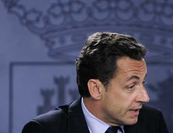 Επιτυχημένο το ξεκίνημα της θητείας του Ν.Σαρκοζί στην προεδρία, θεωρούν οι Γάλλοι