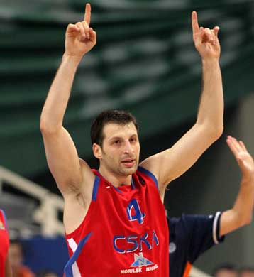 Σκέφτομαι την πρόταση των Χιτ, παραδέχεται ο Παπαλουκάς