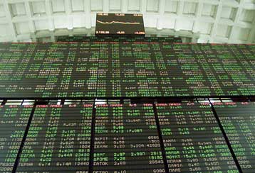 Έξι παραπέμπονται σε νέα δίκη για την υπόθεση του χρηματιστηρίου