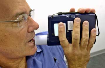 Στα ράφια των φαρμακείων από τη Δευτέρα το σπρέι ινσουλίνης