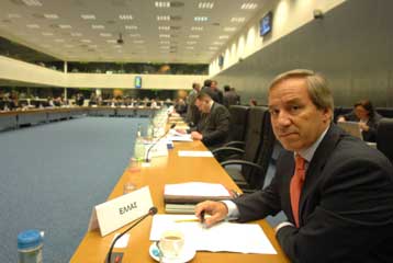 «Αρωμα» παροχών μετά την άρση της δημοσιονομικής επιτήρησης