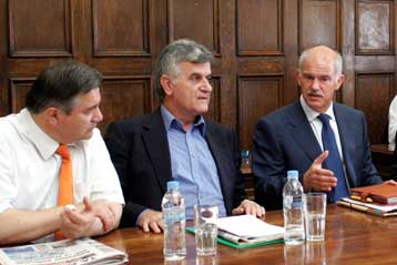 Δικαιώνεται το ΠΑΣΟΚ από τις εξελίξεις στο θέμα των ομολόγων, λέει ο Γ.Παπανδρέου