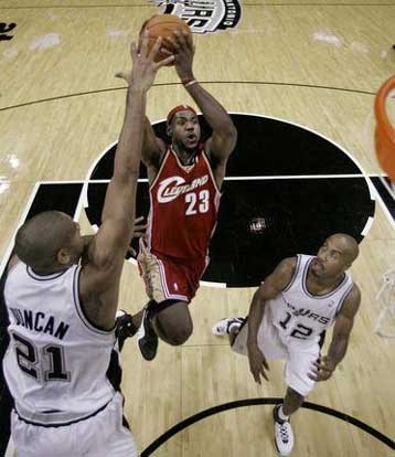 «Κακός λύκος» (Σπερς) vs «Σταχτοπούτας» (Κλίβελαντ) στους 61ους τελικούς του ΝΒΑ