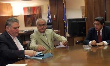 Η δαπάνη για το φάρμακο στο επίκεντρο της συνάντησης Μαγγίνα-φαρμακοποιών