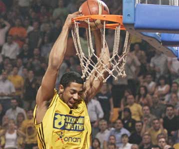 Αμφίβολοι Μάσεϊ και Γιαννούλης για το δεύτερο μικρό τελικό μεταξύ Πανιωνίου και Αρη