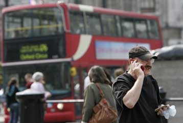 Φτηνότερη η περιαγωγή στα κινητά τηλέφωνα, αποφάσισε η Ευρωπαϊκή Ένωση