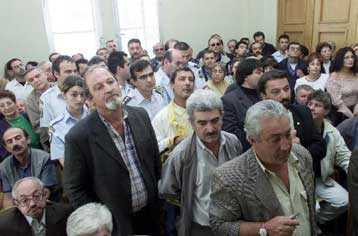 Κατατέθηκε στη Βουλή ο Κώδικας για τους υπαλλήλους των δήμων