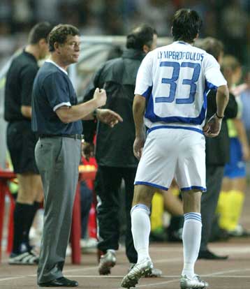 Διαψεύδει ο Λυμπερόπουλος τα περί παρότρυνσης Ρεχάγκελ να πάει στη Νυρεμβέργη