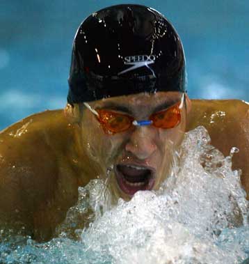 Νέο πανελλήνιο ρεκόρ από τον Ρωμανό Αλυφαντή στα 100μ πρόσθιο