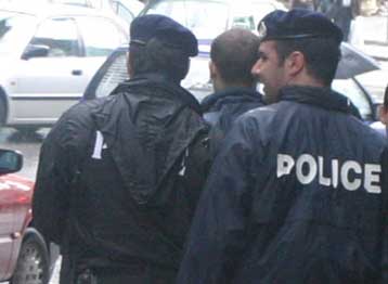 Επαυτοφώρω σύλληψη εφοριακών στη Θεσσαλονίκη για παθητική δωροδοκία