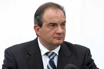 Αποφασισμένος να προχωρήσει την εκπαιδευτική μεταρρύθμιση ο Κώστας Καραμανλής