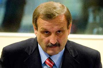 Κάθειρξη 35 ετών για τον πρώην ηγέτη των Σέρβων της Κροατίας Μίλαν Μάρτιτς