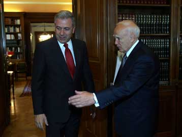 Αντιδρούν Χ.Τρικούπη και Κοτζιά σε δηλώσεις Αβραμόπουλου για τις προμήθειες του ΕΣΥ