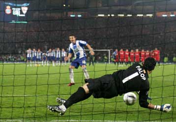 Χωρίς τον Πάλοπ η Σεβίλη στο φινάλε της primera division και στον τελικό του Κυπέλλου