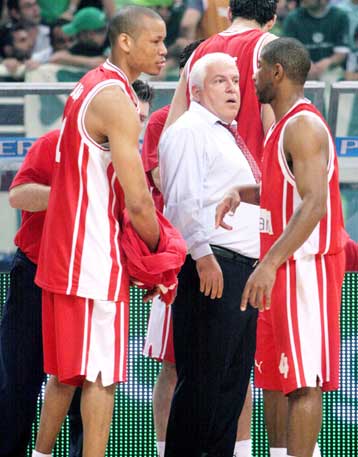 Παράπονα και πείσμα στον Ολυμπιακό με τον Γκέρσον έτοιμο να ανανεώσει