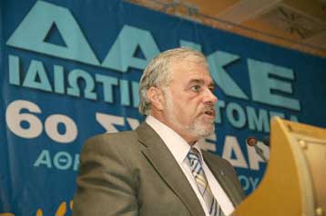 Διάλογο για το ασφαλιστικό πριν από τις εκλογές ζητά ο Κώστας Πουπάκης