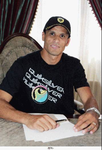 Ατόφιο ταλέντο στα 35 χρόνια του, χαρακτηρίζει τον Ριβάλντο ο Φερέρ