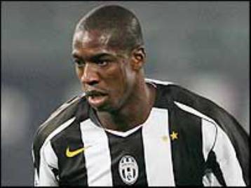 Ενδιαφέρον της ΑΕΚ και του Ολυμπιακού για τον Γάλλο Καπό αναφέρουν οι Ισπανοί