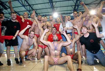 Πρωταθλητής για 20ή φορά ο Ολυμπιακός με 8-7 επί του Εθνικού